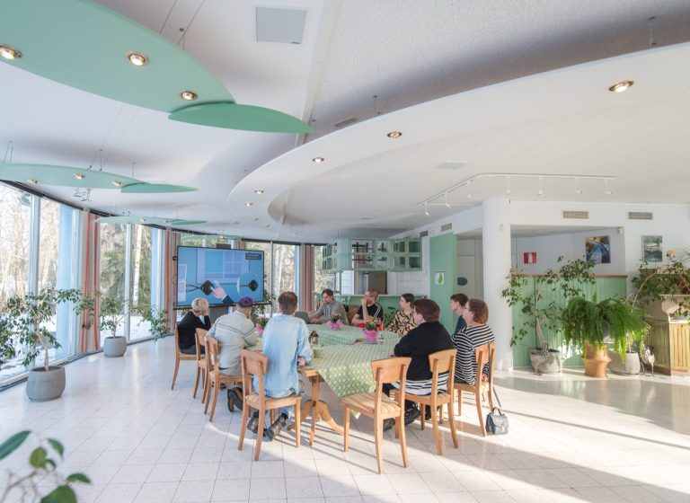 Kokous Pikku-Paviljongissa